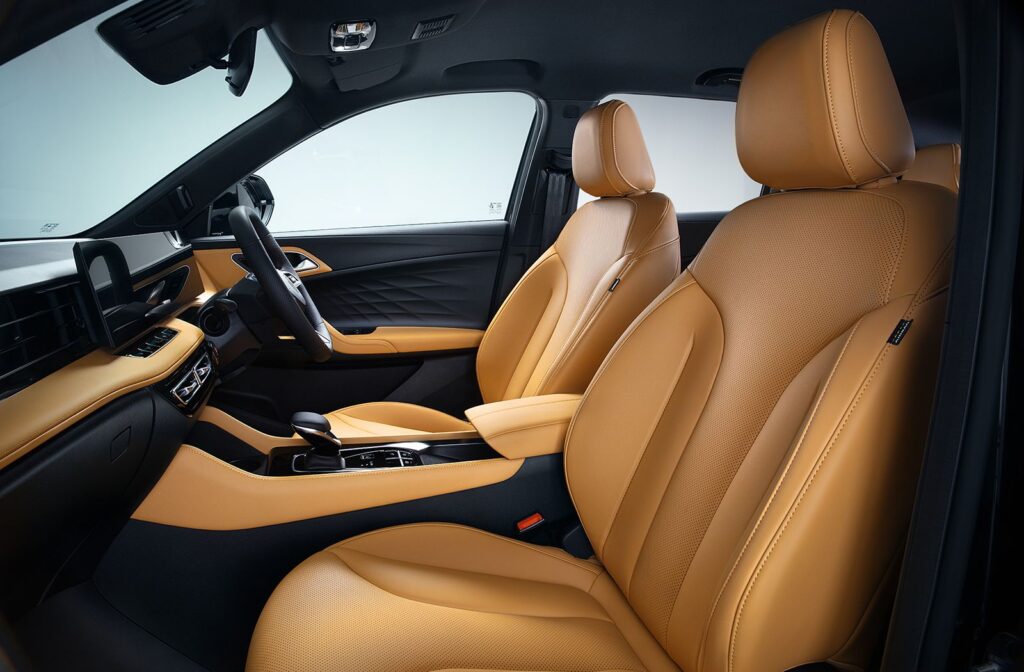 mg hs interior 1.jpg